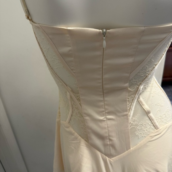 Oh Polly Lace Handkerchief Hem Mini Dress in Ivory - Picture 11 of 15